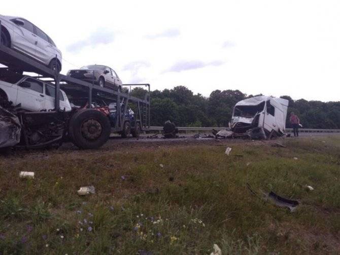 Два человека погибли в ДТП с автовозом в Пензенской области - usedcars.ru - Пензенская обл. - район Кузнецкий