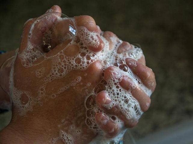 Ученые опровергли заявление о вреде мытья рук - vm.ru - Лондон