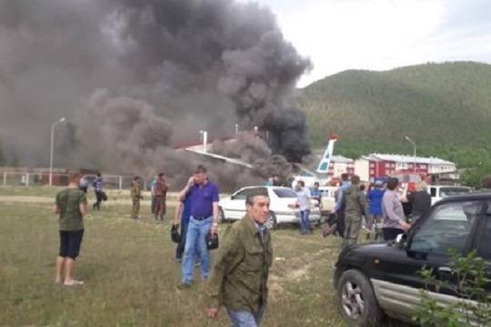 Пассажирка аварийного Ан-24 сообщила о проблемах при эвакуации из горящего самолета - versia.ru - Улан-Удэ - Иркутск - Нижнеангарск