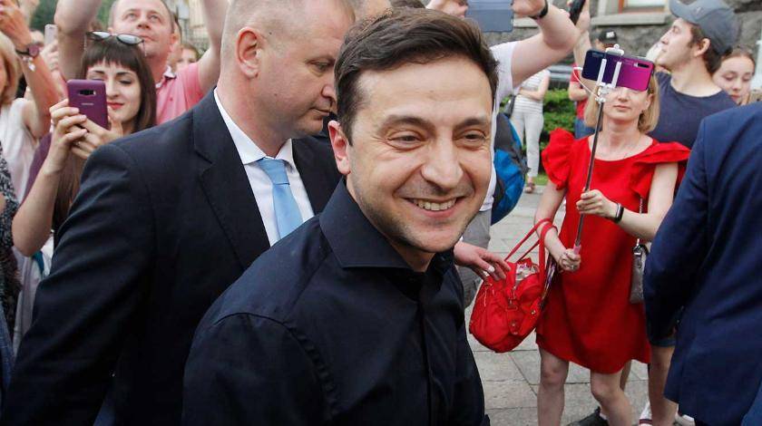 Владимир Зеленский - Алексей Пушков - Вадим Рабинович - Зеленскому напомнили о финансах из-за идеи переноса столицы Украины - utro.ru - Россия - Украина - Киев