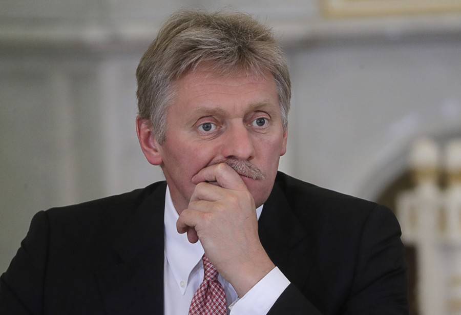 Дмитрий Песков - Песков уточнил позицию Кремля по применению закона об оскорблении госсимволов - m24.ru - Россия