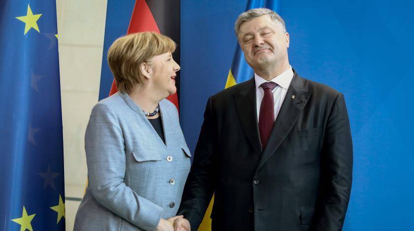 Гуннар Линдеманн - Германия была заложницей Порошенко — немецкий политик оправдывает русофобию влиятельнейшей страны ЕС - news-front.info - Россия - Германия - Берлин