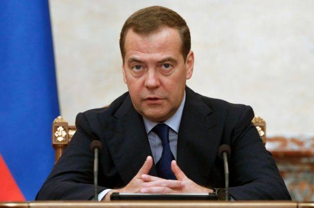 Дмитрий Медведев - Медведев призвал полностью решить проблему доступности детских садов - aif.ru - Россия