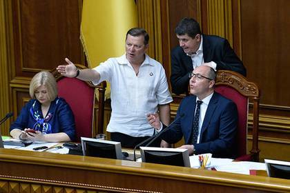 Владимир Зеленский - Владимир Арьев - Украинская делегация в ПАСЕ рассорилась с Зеленским из-за России - lenta.ru - Париж - Берлин