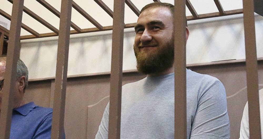 Рауф Арашуков - Рауль Арашуков - Суд продлил арест сенатору Арашукову и его отцу - m24.ru - Москва