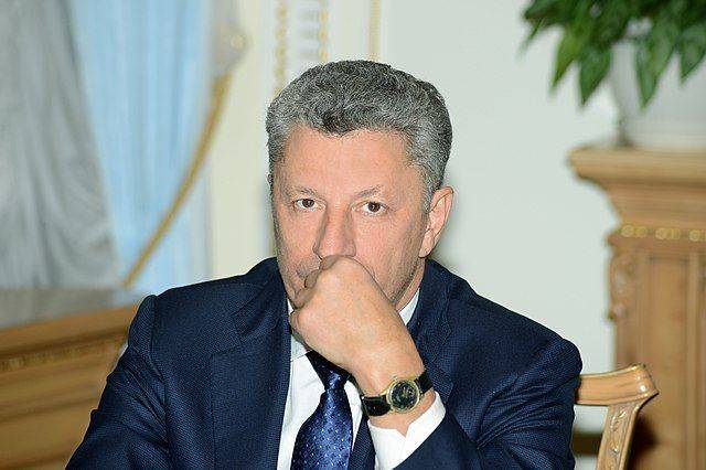 Юрий Бойко - В Харькове неизвестные разгромили приемную партии Юрия Бойко - aif.ru - Киев