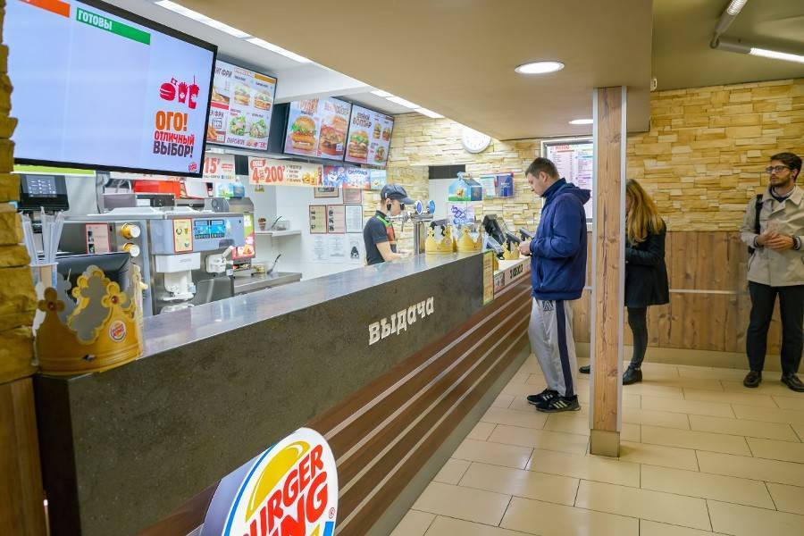ФАС признала Burger King нарушителем закона из-за неэтичных слоганов - m24.ru - Москва