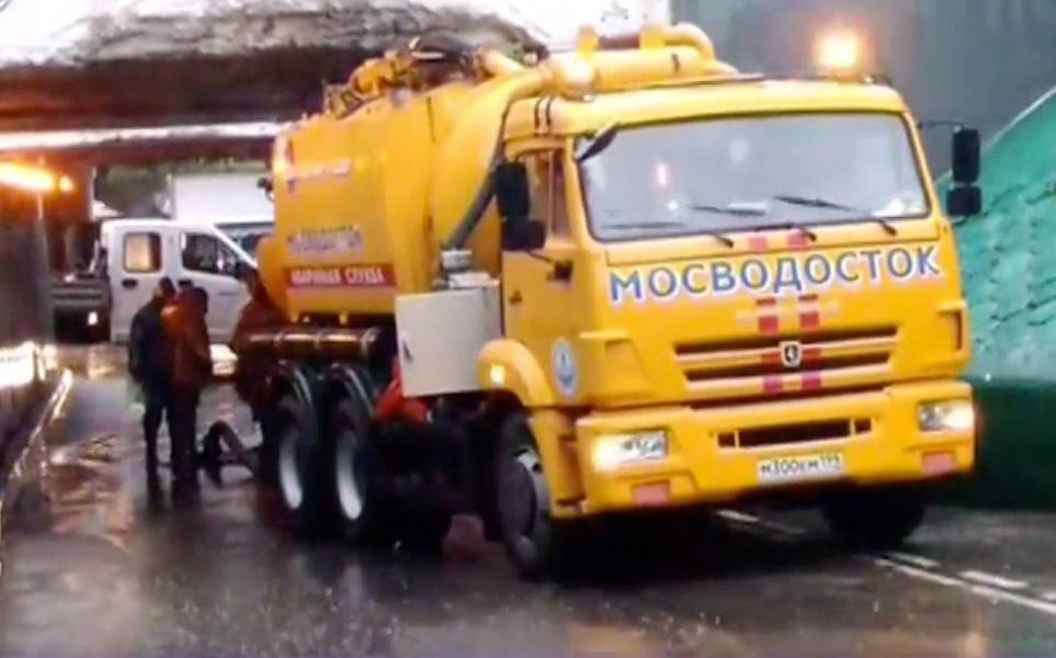 Cеверный тоннель на Курской улице и дорогу в Шереметьево затопило - m24.ru - Москва
