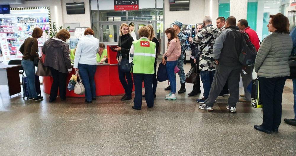Дополнительные автобусы запустили из-за сбоя в движении поездов на ОЖД - m24.ru - Москва - Санкт-Петербург - Московская обл.