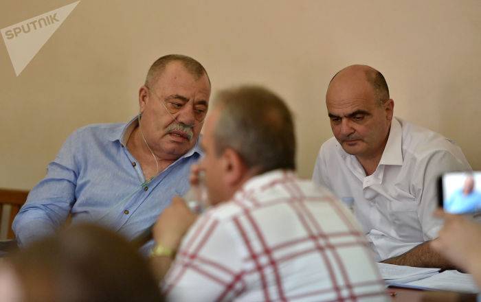 "Он не может ходить": адвокат Григоряна считает, что его намеренно содержат под стражей - ru.armeniasputnik.am - Армения