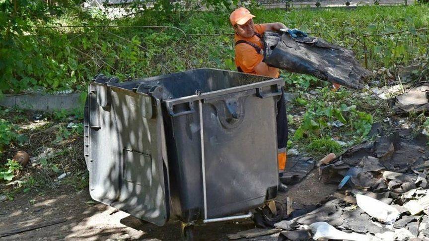 В Кирове УК не приняла меры по оборудованию места накопления ТКО - 1istochnik.ru - Россия - район Октябрьский