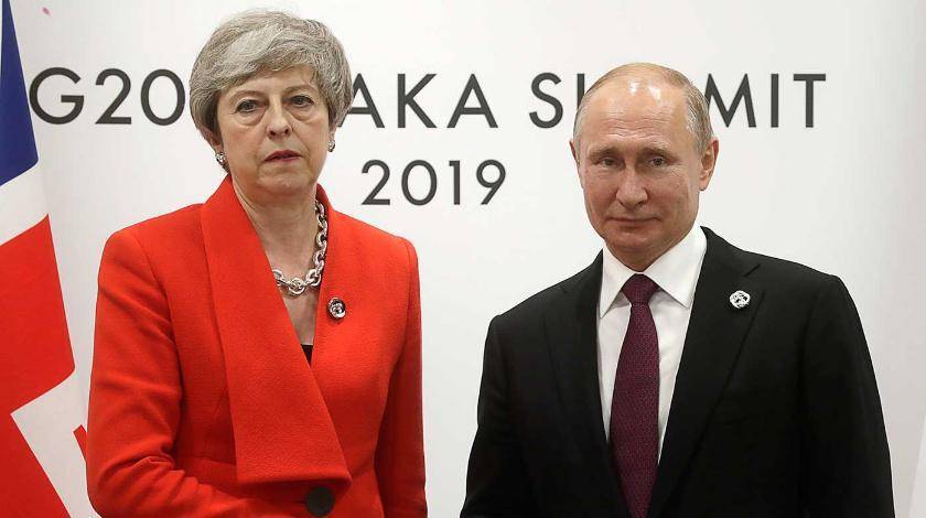 Владимир Путин - Тереза Мэй - Мэй сделала недовольное лицо при встрече с Путиным - utro.ru - Россия - Англия