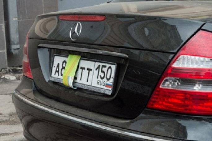 Гульназ Хайри - Стало известно, водители каких автомобилей чаще других скрывают номера на парковках - gorobzor.ru