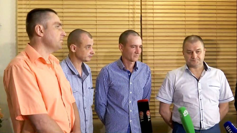 Виктор Медведчук - Денис Пушилин - Леонид Пасечник - Предвыборный пиар? На Украину вернулись пленные Донбасса - tvc.ru - Украина - Киев - обл. Донецкая - Белоруссия - ДНР - Донецк - Минск - ЛНР - Луганск