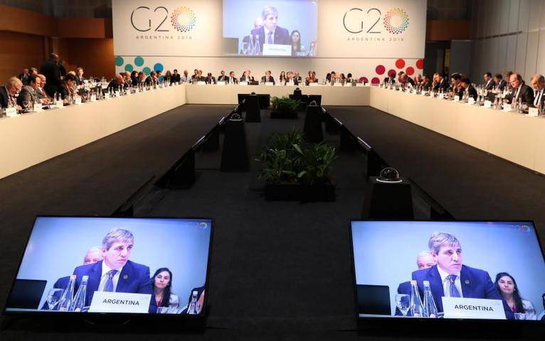 Гостей саммита G20 угостили цветами - vm.ru