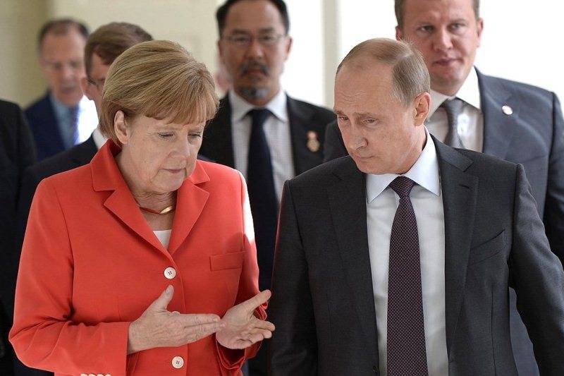 Дональд Трамп - Владимир Путин - Ангела Меркель - Тереза Мэй - Джастин Трюдо - Путин "на ногах" переговорил с Меркель - tvc.ru - Англия - Германия - Канада