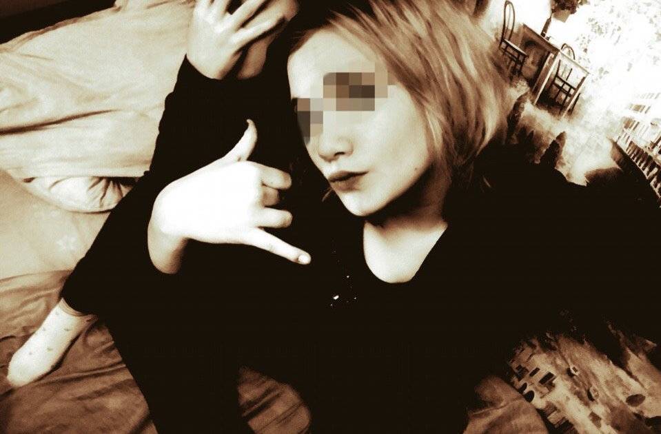 Начальник отдела образования из Ельни прокомментировала суицид школьницы - readovka.ru