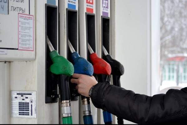 Анна Безрукова - Рост цен на бензин в России за пять месяцев составил почти 8% - moneytimes.ru - Россия - Санкт-Петербург