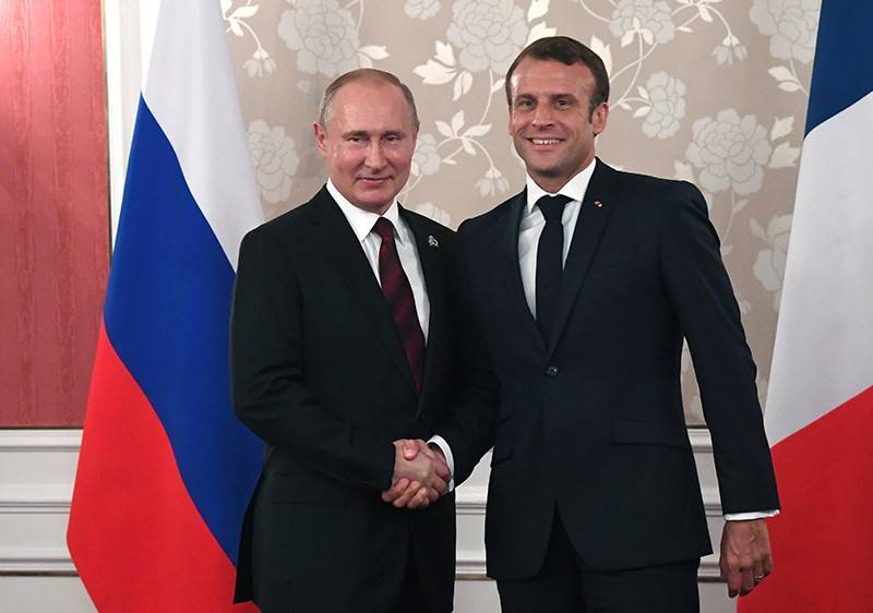 Владимир Путин - Эммануэль Макрон - "Привьет": Макрону посоветовали поработать над русским акцентом - tvc.ru - Москва - Россия - Франция