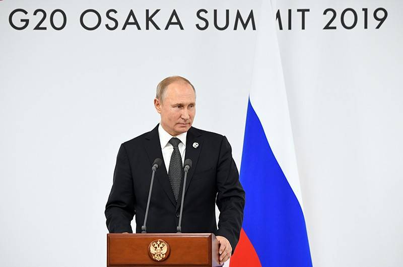 Владимир Путин - Элтон Джон - Путин ответил на голословные обвинения Элтона Джона - tvc.ru - Россия - Япония
