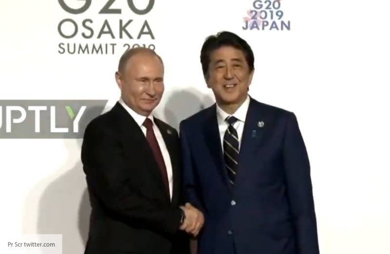 Владимир Путин - Синдзо Абэ - Марин Гончаров - Путин назвал Японию важным партнером России - politros.com - Россия - Санкт-Петербург - Япония