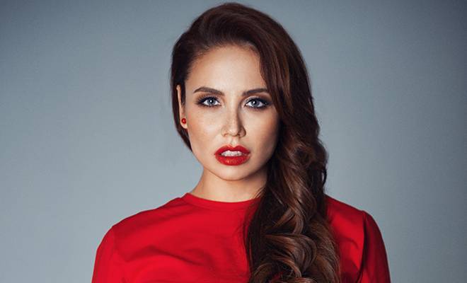 Ляйсан Утяшев - Павел Воли - 33-летнюю Ляйсан Утяшеву сильно раскритиковали за новый цвет волос и «утиные губы» - lemurov.net