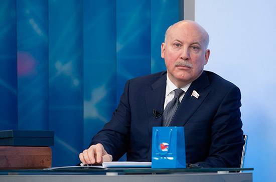 Владимир Путин - Дмитрий Мезенцев - Михаил Бабич - Новый посол России в Белоруссии Дмитрий Мезенцев прибыл в Минск - pnp.ru - Россия - Белоруссия - Минск - Сахалинская обл.