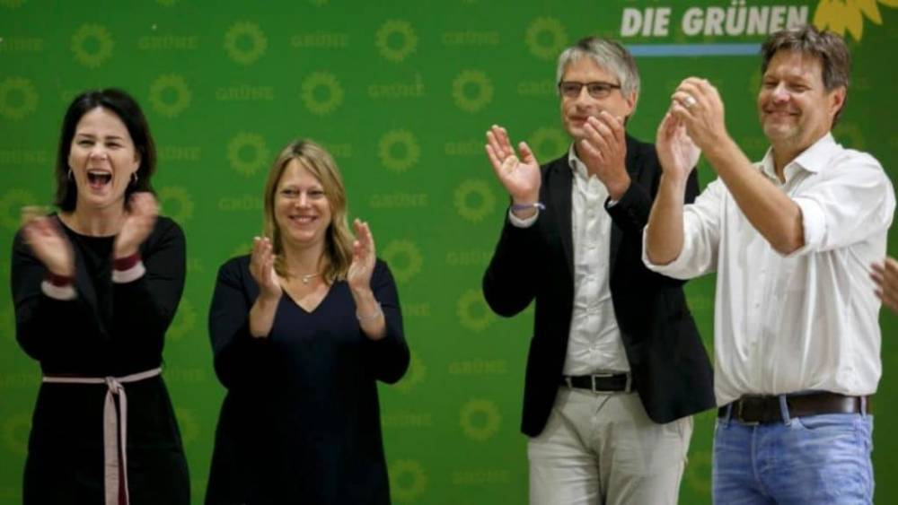 В политических опросах зеленые впервые обогнали союз ХДС/ХСС - germania.one