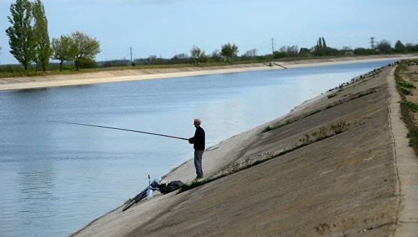 Ефим Фикс - Юрий Лужков - В Крыму оценили идею Лужкова о подаче воды из Днепра в обход Украины - crimea.ria.ru - Москва - Россия - Крым - Симферополь