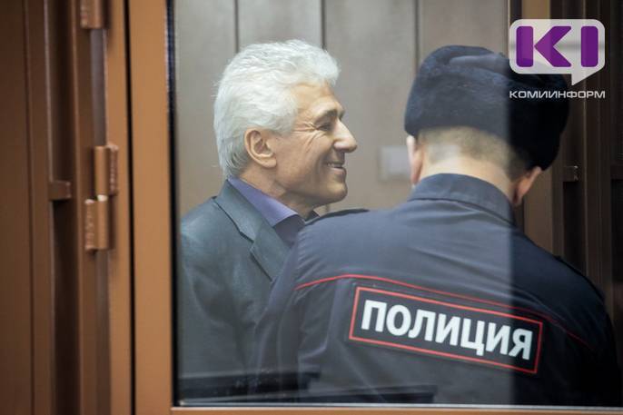 Дело о взятке: пиарщицы Василия Гончаренко были трудоустроены в "СевЛесПиле" - komiinform.ru - район Корткеросский