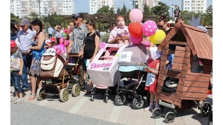 Севастопольский "Парад колясок" вошел в книгу рекордов России - crimea.ria.ru - Россия - Крым - Белоруссия - Севастополь - Омск - Иваново - Пенза