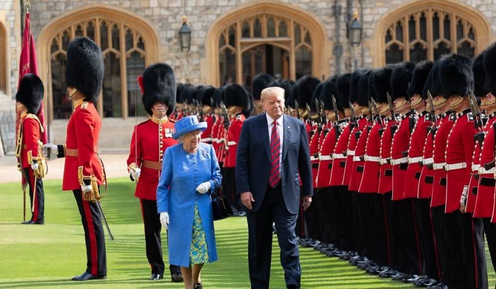 Дональд Трамп - Елизавета II - Меган Маркл - Тереза Мэй - Трамп прилетел в Лондон и встретится с королевой. Но рады не все - nur.kz - США - Англия - Лондон
