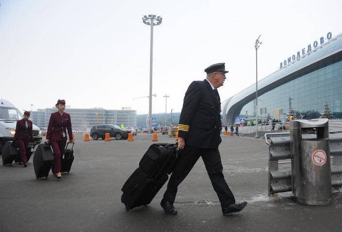 Свыше 30 рейсов отменили и задержали в Москве - vm.ru - Москва