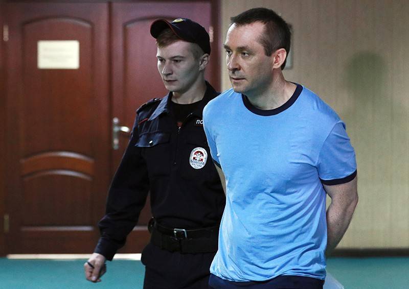 Дмитрий Захарченко - В деле полковника Захарченко появился неожиданный эпизод - tvc.ru - Москва