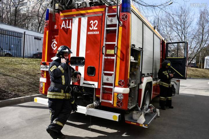 Один человек погиб при пожаре в районе Бирюлево Восточное - vm.ru - Москва