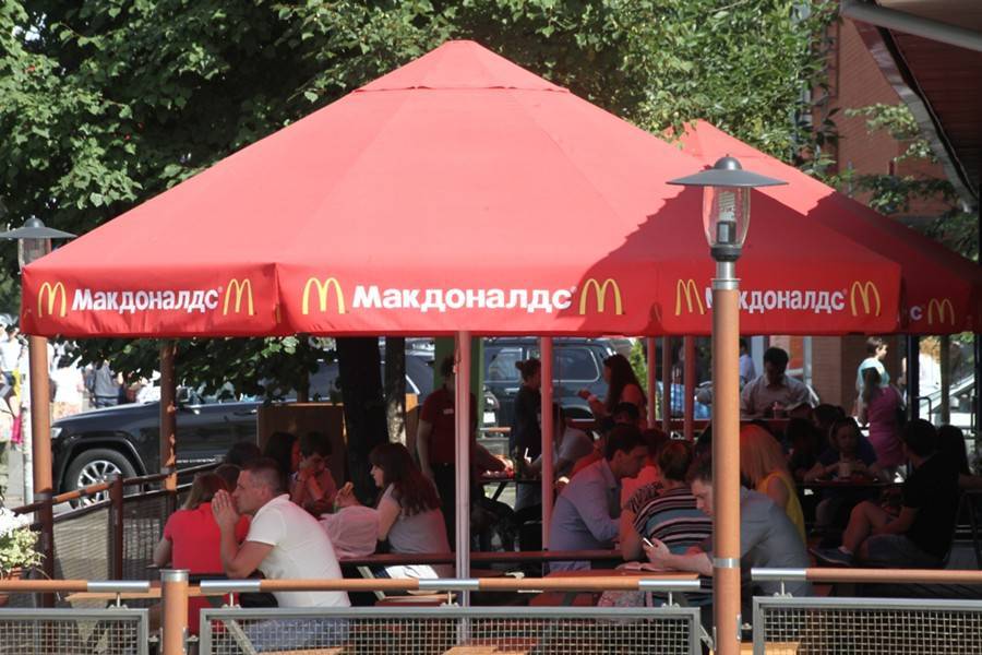Виталий Милонов - Милонов потребовал проверить фастфуд из McDonald's - m24.ru - Россия
