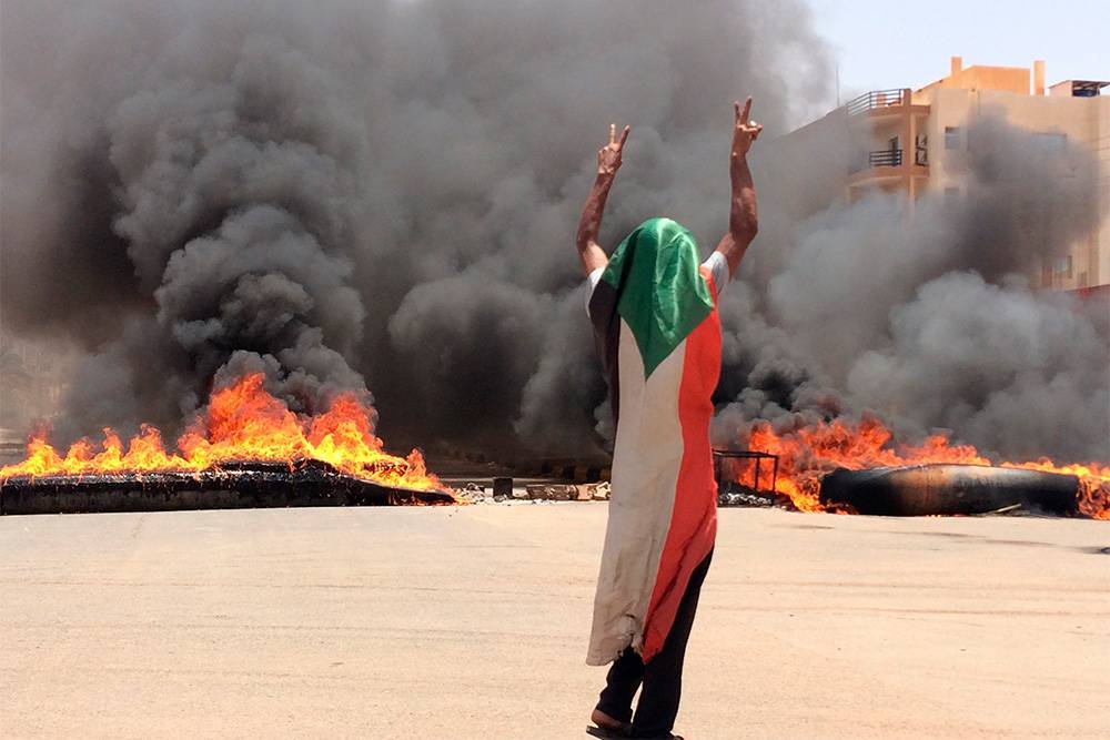 Sky News Arabia - В Судане военные открыли огонь по демонстрантам, несколько человек погибли - rtvi.com - Судан