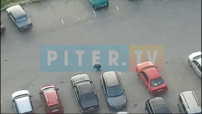 Видео: в городе Ленобласти на парковке нашли труп человека - piter.tv - Ленинградская обл. - Никольское