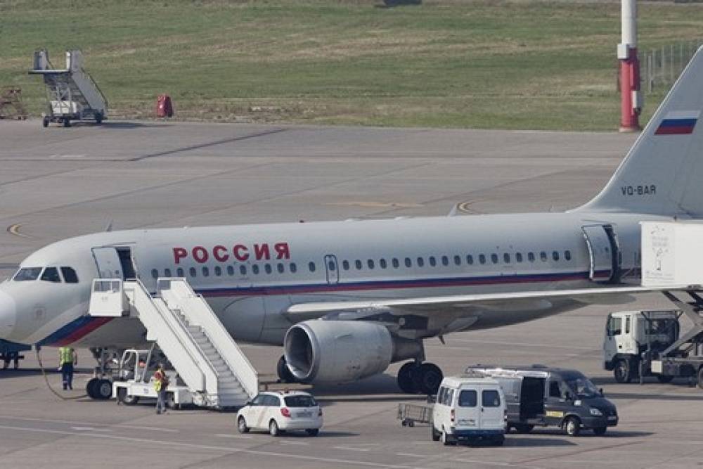В России произошло очередное ЧП с самолетом (видео) - ghall.com.ua - Москва - Россия - Санкт-Петербург - Лондон - Турция - Astana