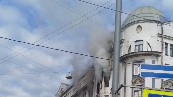 Утром на Васильевском острове горела коммуналка - piter.tv - Санкт-Петербург