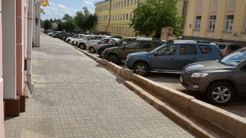 В Кирове обустроили тротуар из брусчатки - 1istochnik.ru - Киров