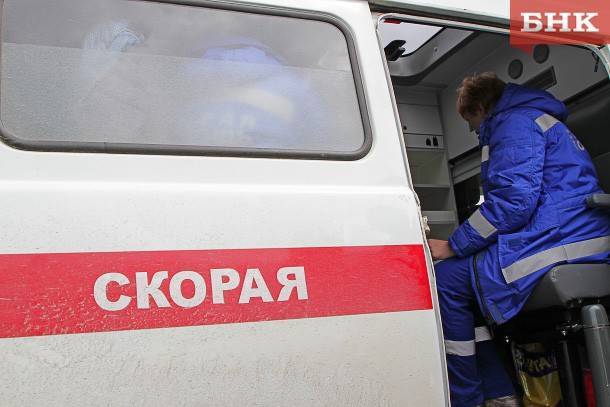 Марья Шумейко - В селе Ыб при опрокидывании мопеда пострадала пассажирка - bnkomi.ru - респ. Коми