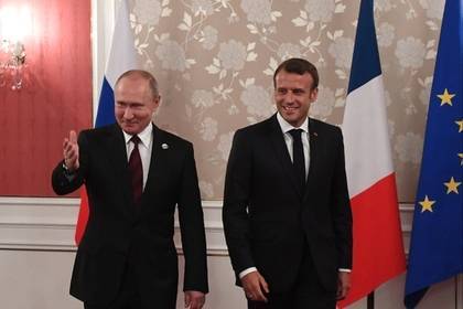 Владимир Путин - Эммануэль Макрон - Макрон пообещал приехать в Россию на 75-летие Победы - lenta.ru - Россия - Франция