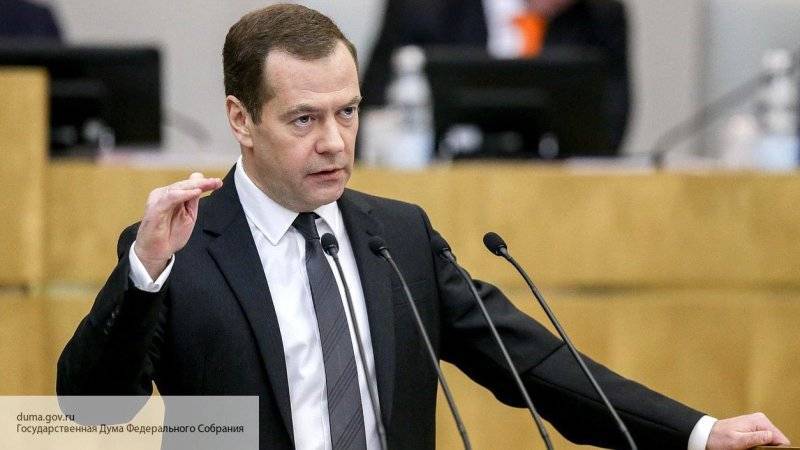 Дмитрий Медведев - «Регуляторную гильотину» запустят после утверждения дорожной карты - politros.com - Россия