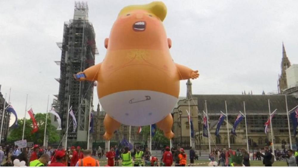 Дональд Трамп - Воздушный шар в виде злого младенца с лицом Трампа появился в небе Лондона - m24.ru - США - Англия - Лондон