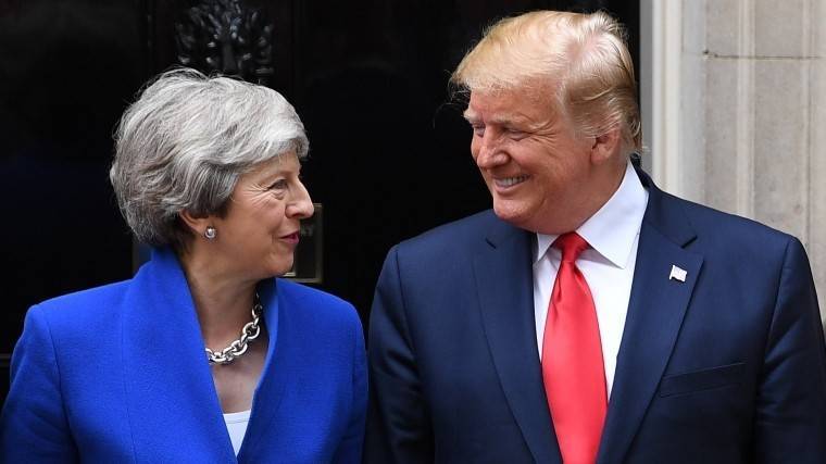Дональд Трамп - Елизавета II - Тереза Мэй - Видео: Дональд Трамп встретился с&nbsp;Терезой Мэй - 5-tv.ru - Москва - Россия - США - Англия - Лондон
