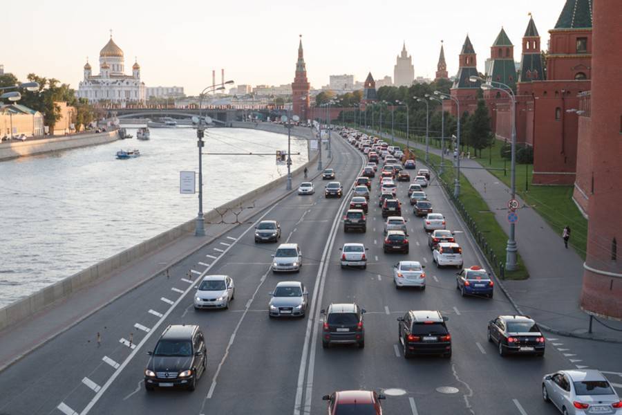 ЦОДД рекомендовал столичным автомобилистам пересесть на метро 5 июня - m24.ru - Москва