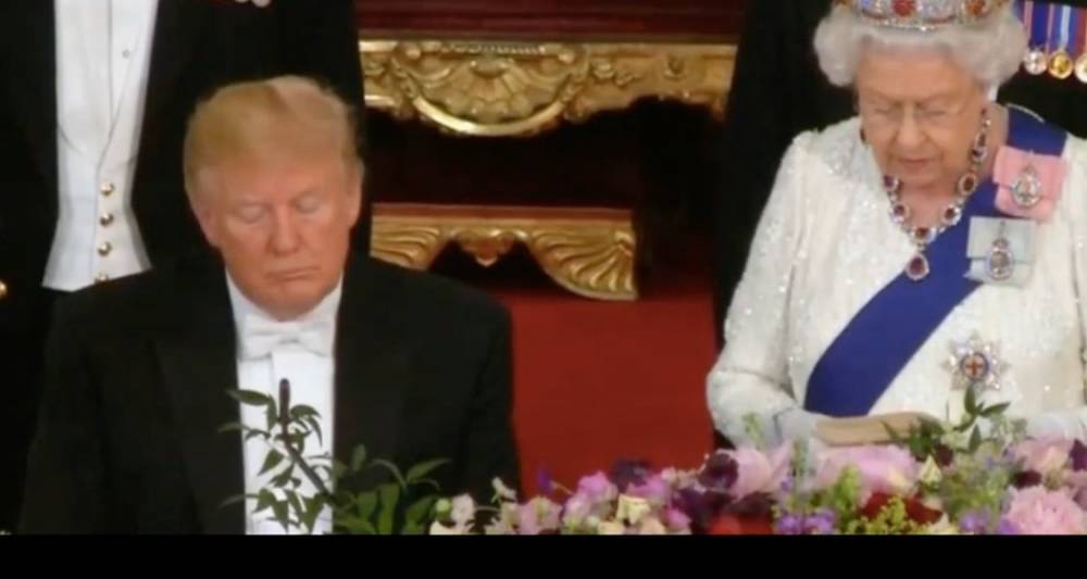 Дональд Трамп - Елизавета II - принц Чарльз - Камилла - Трамп задремал во время тоста Елизаветы II - m24.ru - США - Англия