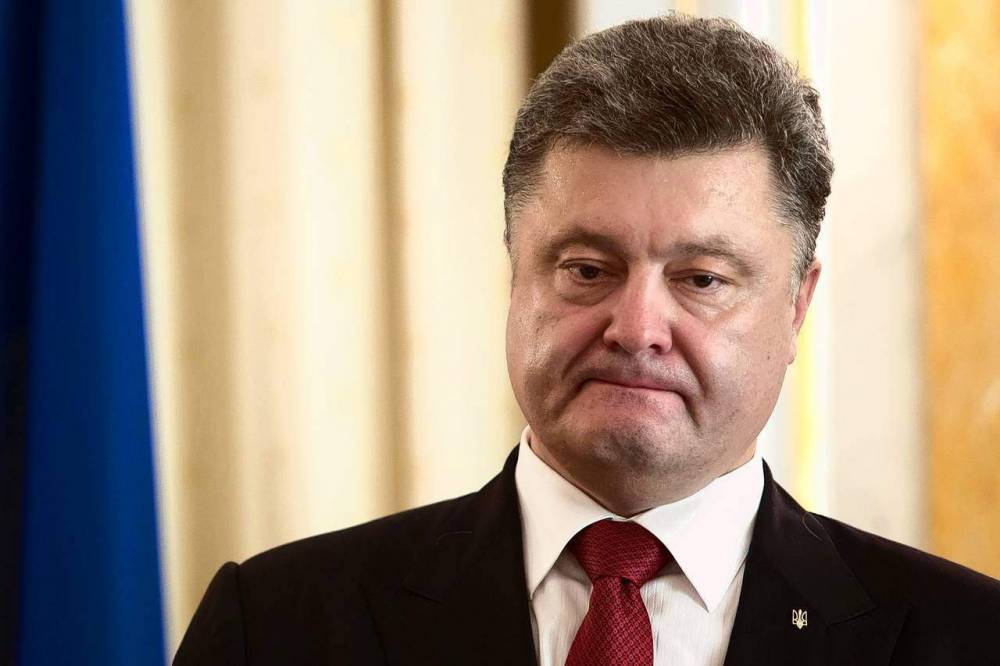 Петр Порошенко - Руслан Бортник - Арсений Яценюк - «Волшебная корочка» — единственный шанс Порошенко спастись от уголовного преследования - news-front.info - Украина