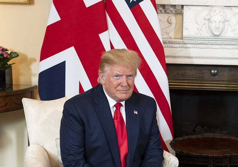 Дональд Трамп - Борис Джонсон - Тереза Мэй - Трамп заинтриговал Британию "феноменальной" торговой сделой - tvc.ru - США - Англия - Лондон